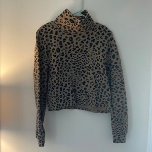 Pull and Bear size M cropped cheetah print pullover